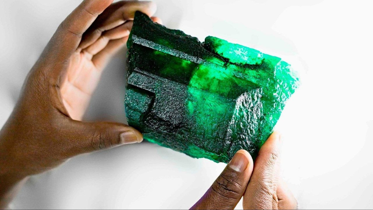Takto vyzerá objavený smaragd Inkalamu.
