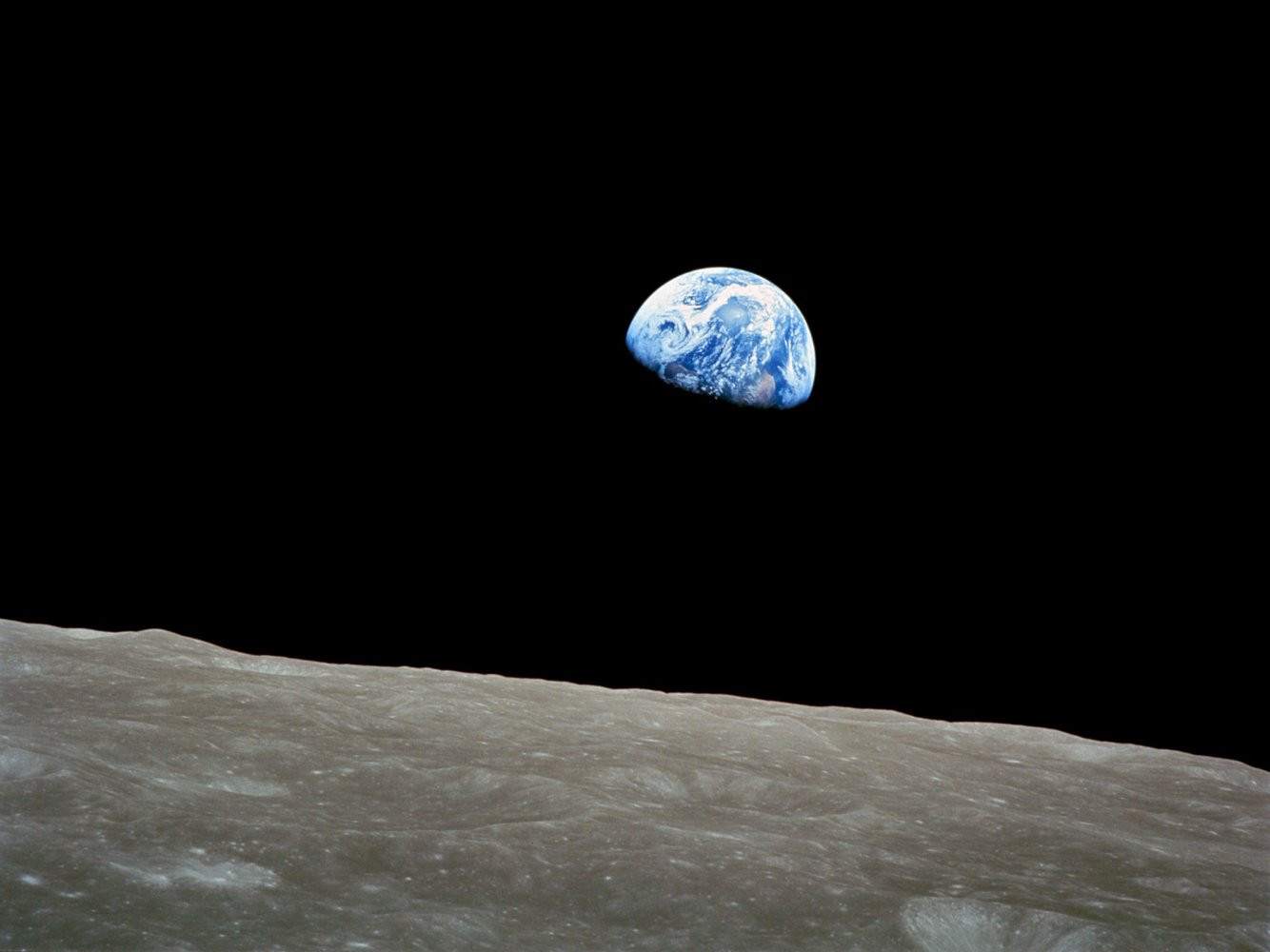 Slávna fotka NASA od astronautov Apollo 8.