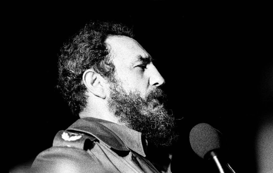 Možnosť, že by za atentátom stál Fidel Castro, pôsobí celkom vierohodne, pretože tým by sa kubánsky vodca iba pomstil za atentáty, ktoré na neho pripravovala CIA