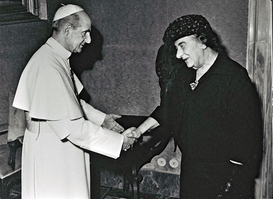 V roku 1973 sa premiérka Izraela Golda Meirová stretla s pápežom Pavlom VI.