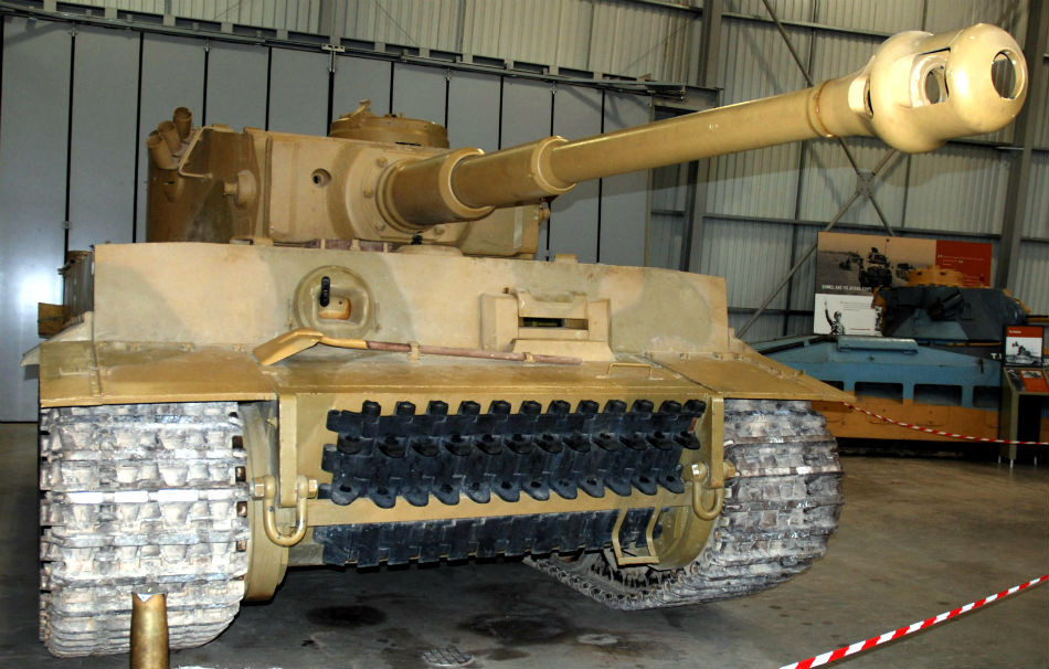 Nemecký tank Tiger I. s poradovým číslom 131, ktorý sa podarilo britskej armáde ukoristiť v Afrike, je dodnes súčasťou expozície Múzea vojenskej techniky v Bovingtone-Dorsete.