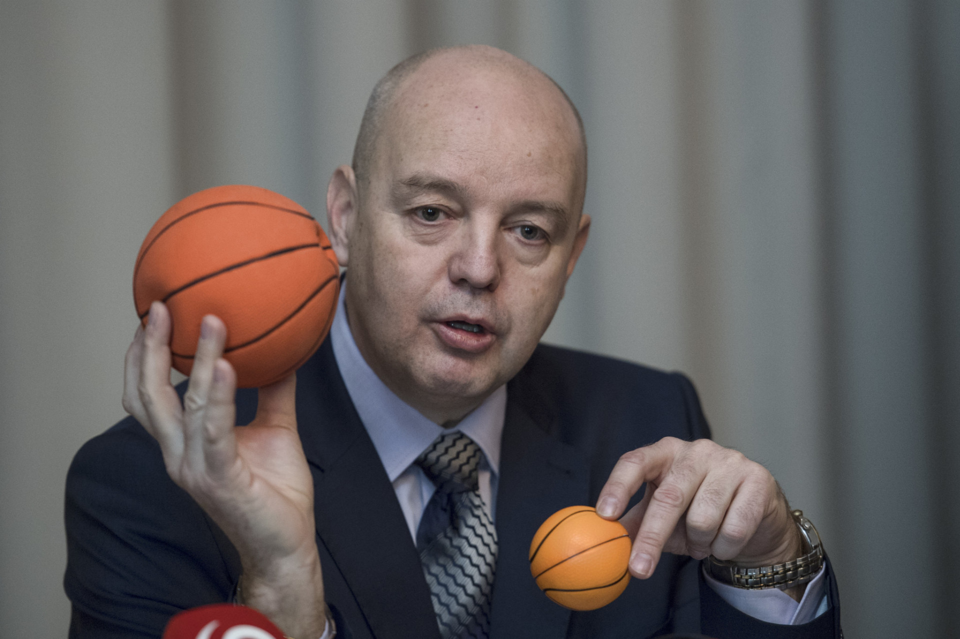 f759988b74dec22fa278bd00e1854ab5