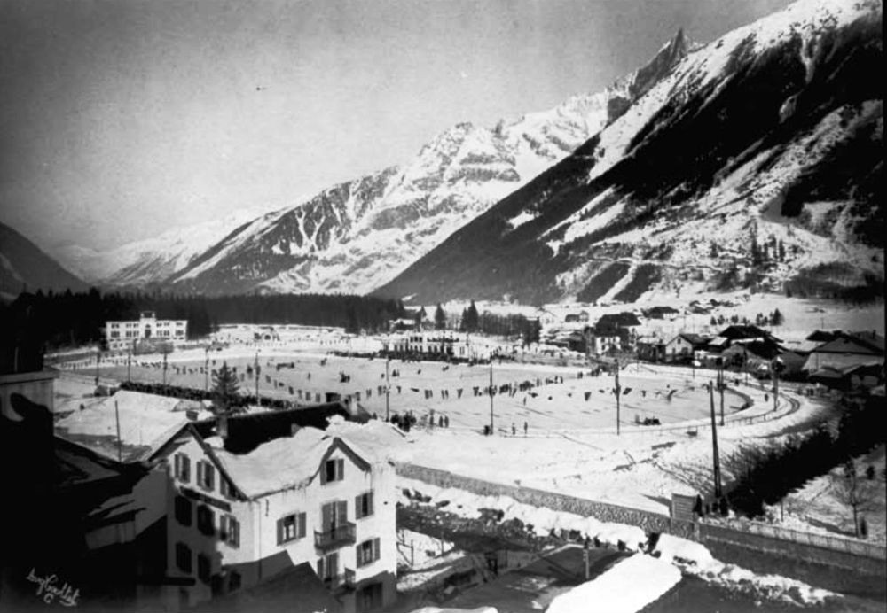 Dejiskom Medzinárodného týždňa zimných športov v januári a februári 1924 bolo francúzske alpské stredisko Chamonix.