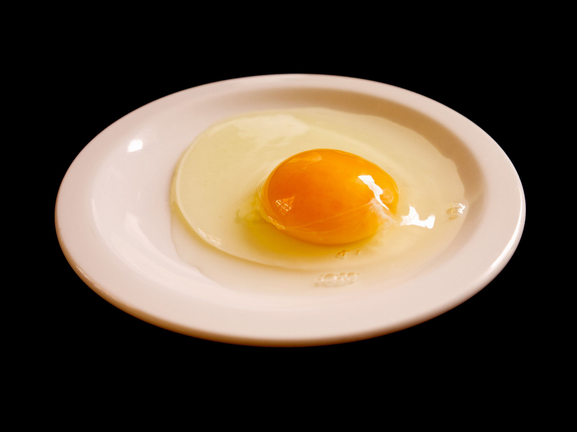 V auguste 2017 vypukol škandál s jedom vo vajciach. Na trhu v niekoľkých krajinách Európy vrátane Slovenska sa objavili milióny vajec a výrobkov z nich obsahujúcich fipronil. Na Slovensko sa dostali podľa veterinárov vajcia s jedom z rôznych chovov z Poľska.