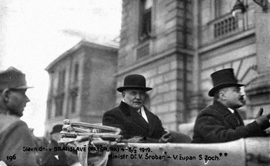 Minister s plnou mocou pre správu Slovenska Vavro Šrobár prišiel do Bratislavy začiatkom februára 1919, veľmi priateľské prostredie ale v meste nenašiel.