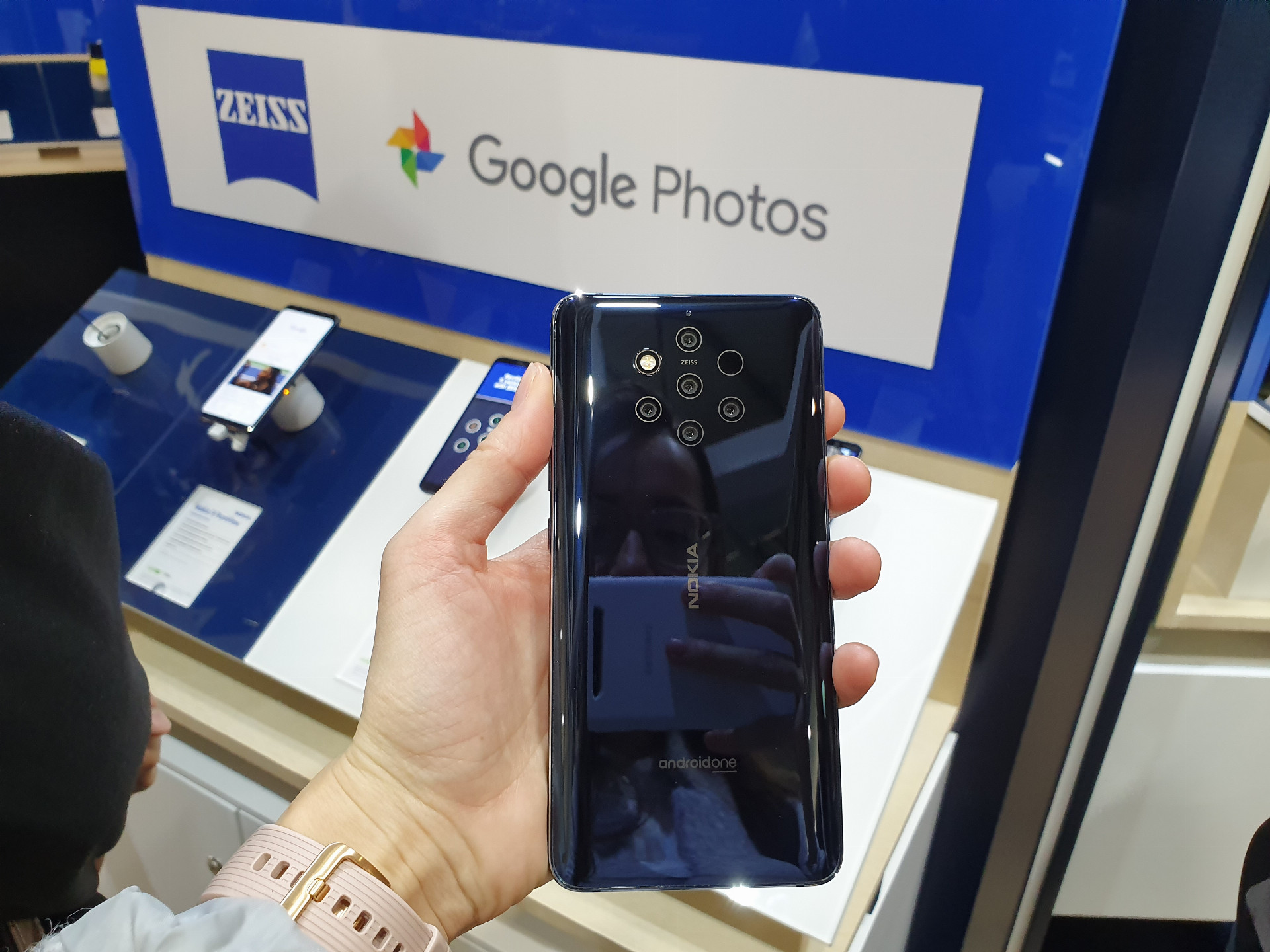 9d4b1508-e4ed-43ba-a1bc-2e37f94adad8