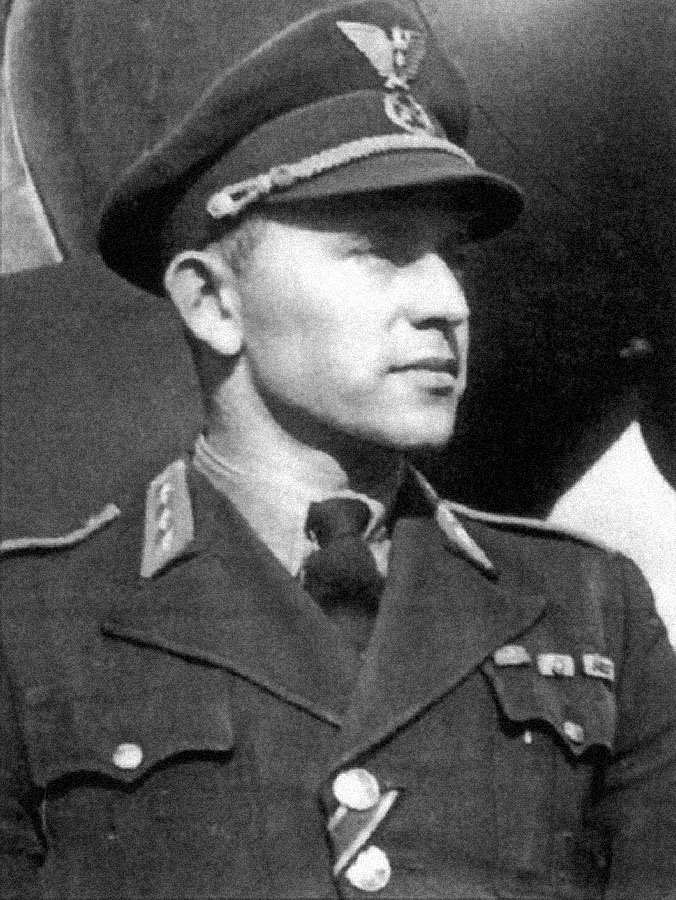 Slovenský pilot Ján Režňák.