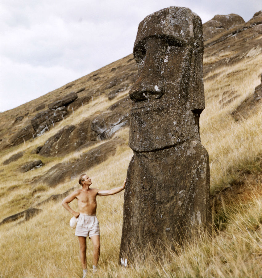 V rokoch 1955 a 1956 viedol Thor Heyerdahl archeologický výskum na Veľkonočnom ostrove.