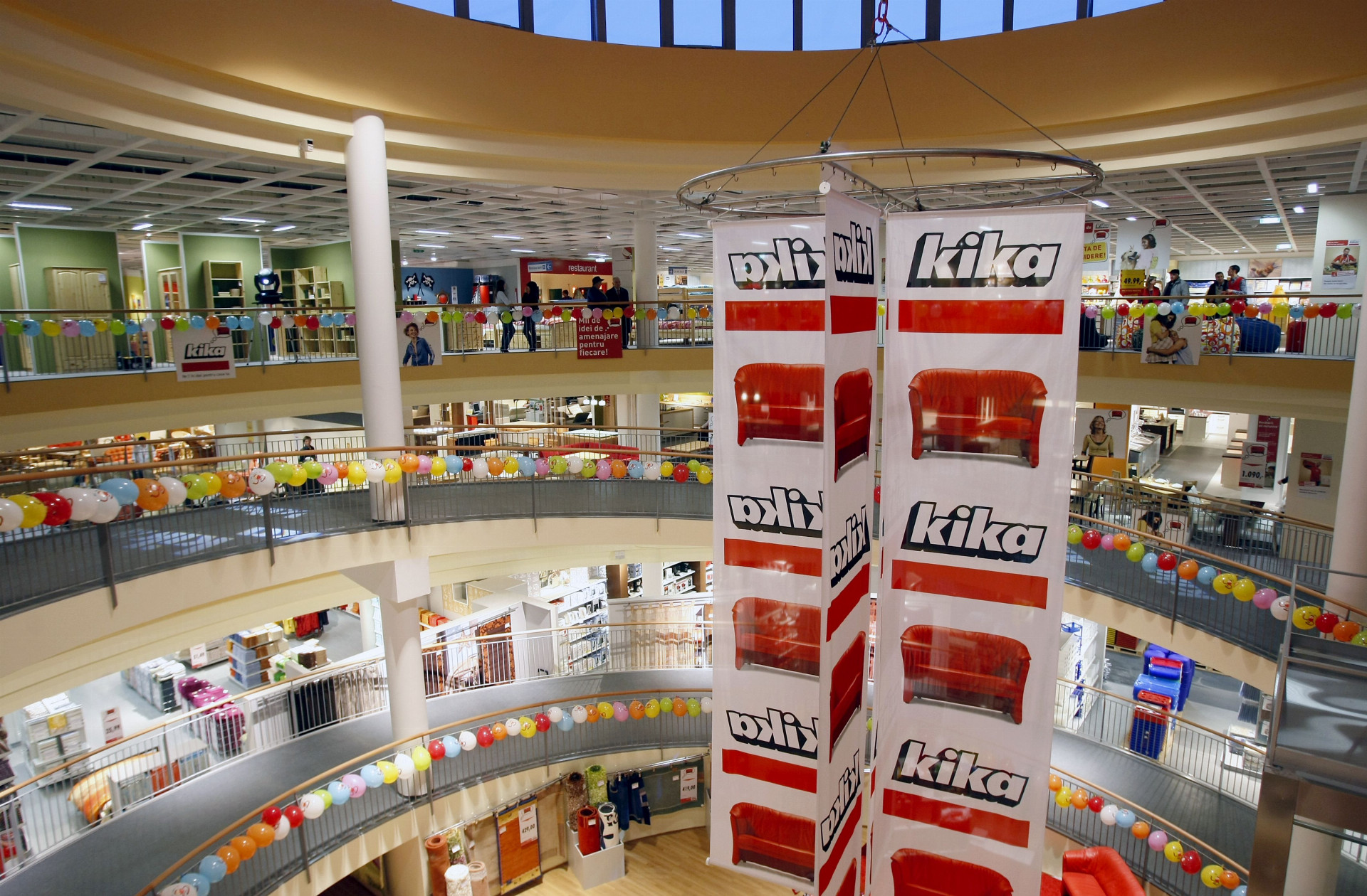 Kika otvorila svoj prvý obchod na Slovensku v roku 2005.