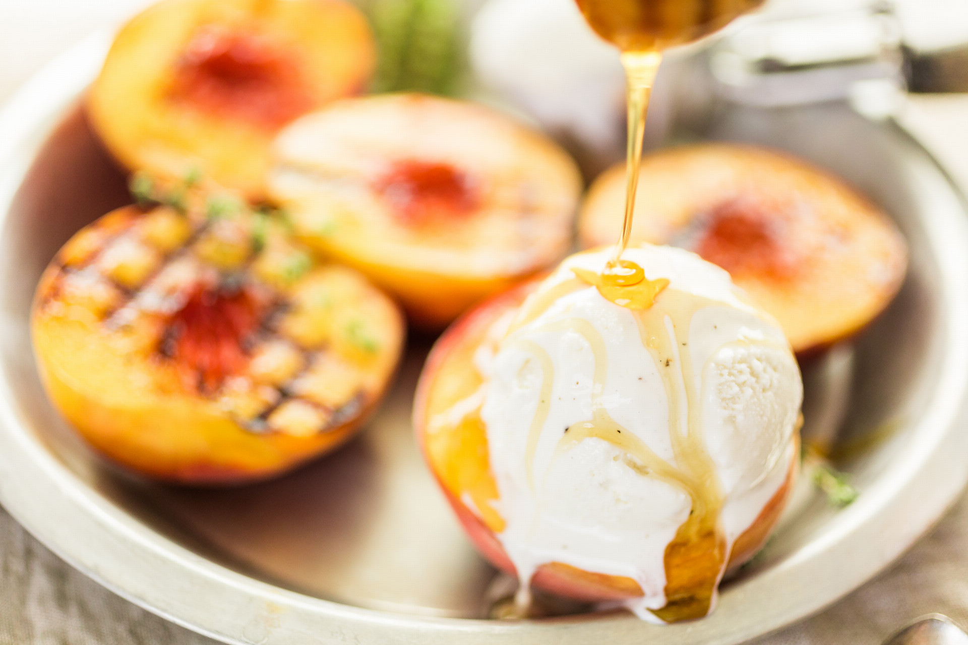 peaches with icecream 