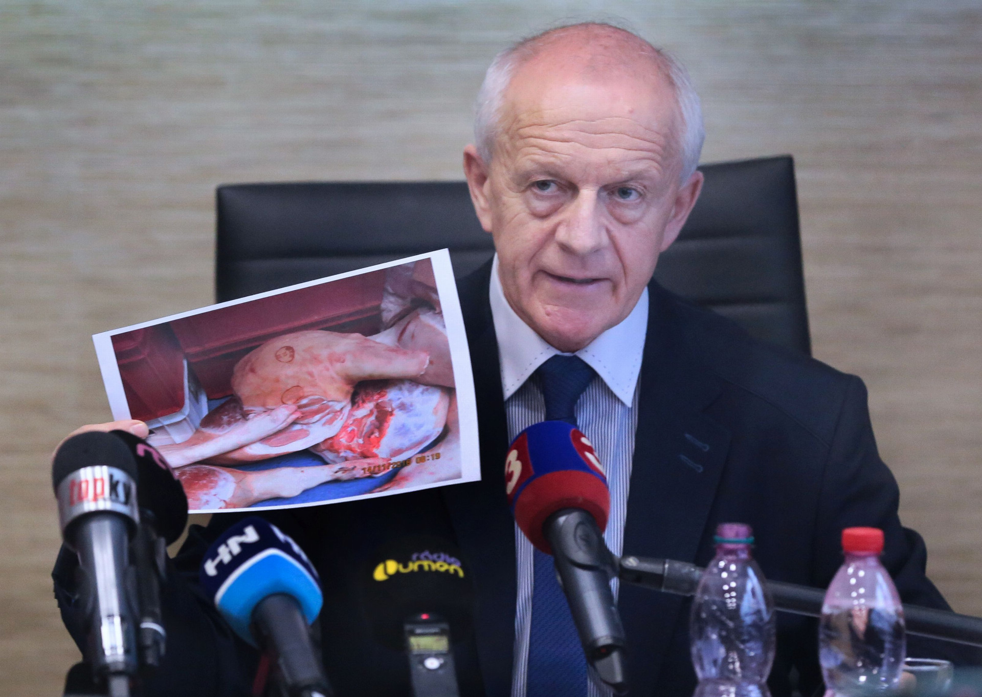 Šéf Štátnej veterinárnej a potravinovej správy Jozef Bíreš potvrdil, že salmonelové mäso sa tentokrát dostalo do prevádzky v Námestove.