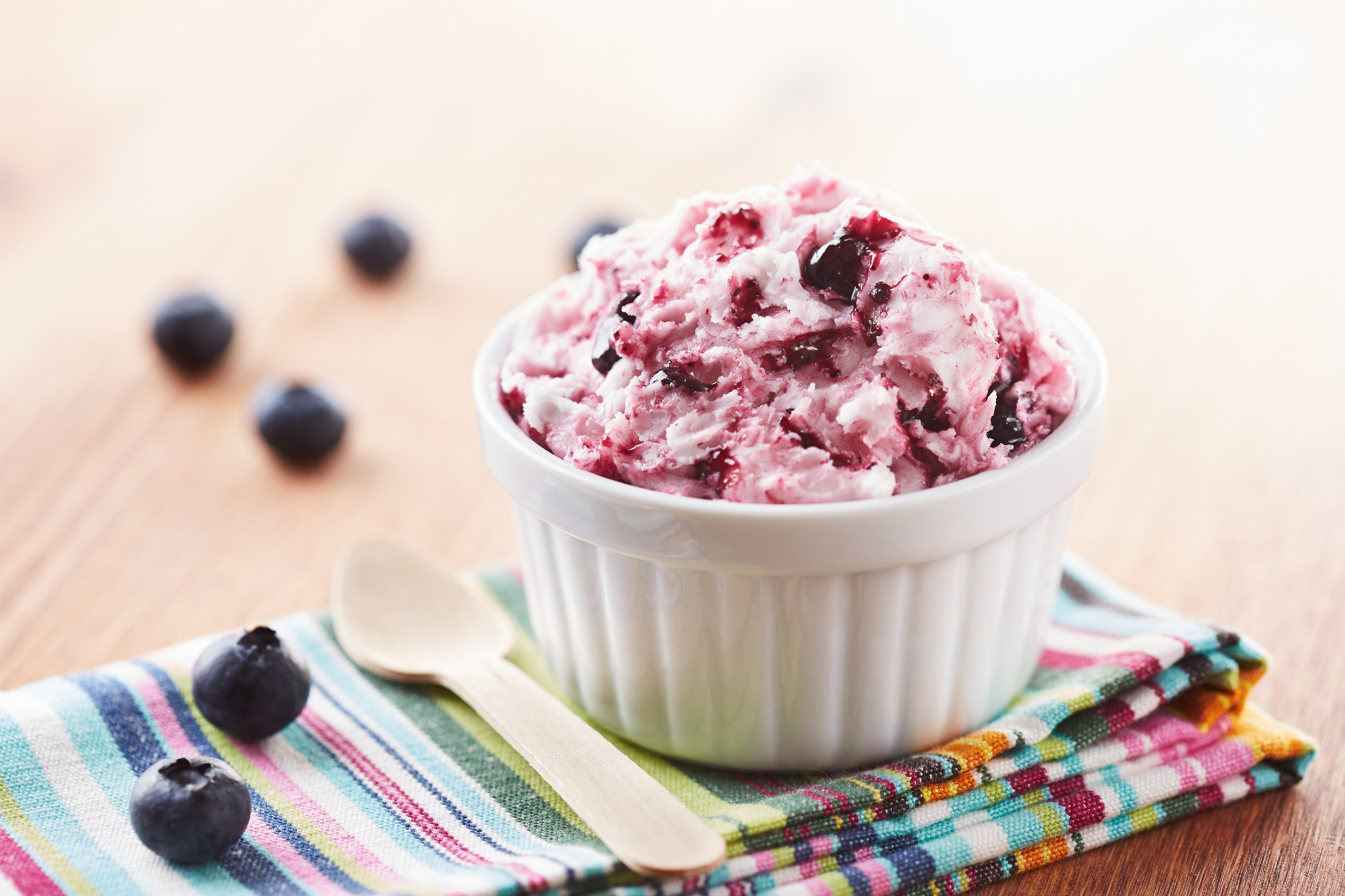 blackberries icecream 