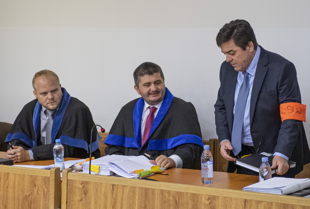 f4d58cbc-e680-4d4f-9f41-8eaba4e806aa