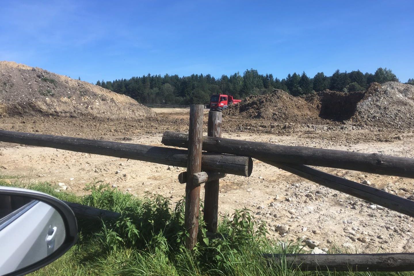 Rybn&iacute;k vo Važci na &scaron;portov&yacute; rybolov, ktor&yacute; buduje živnostn&iacute;k a farm&aacute;r Alexej Beljajev.