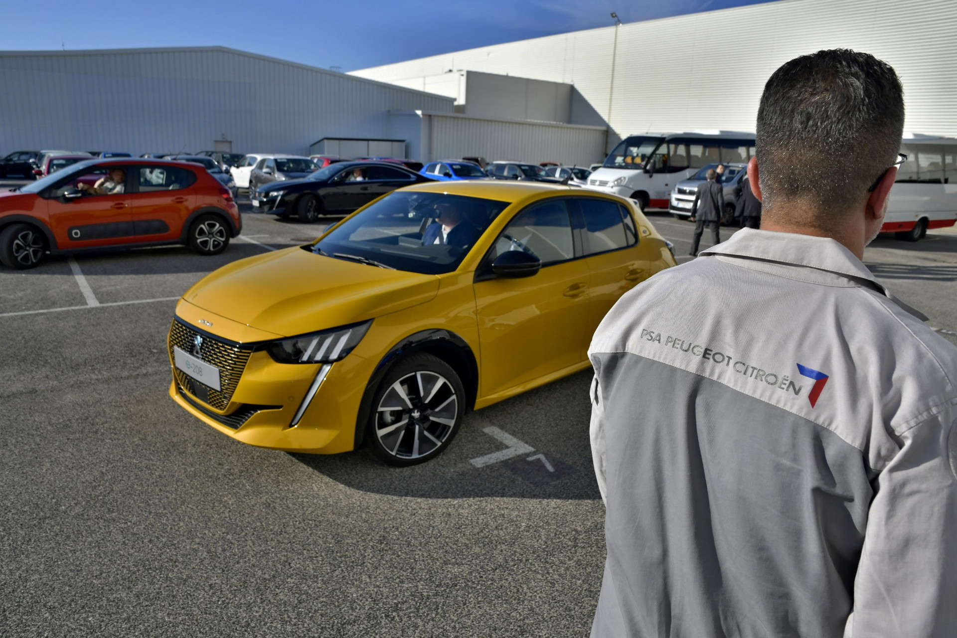 N&aacute;klady pre sektor m&ocirc;žu nar&aacute;sť o 5,7 miliardy, tvrd&iacute; koal&iacute;cia 23 eur&oacute;pskych združen&iacute; auto v&yacute;robcov.