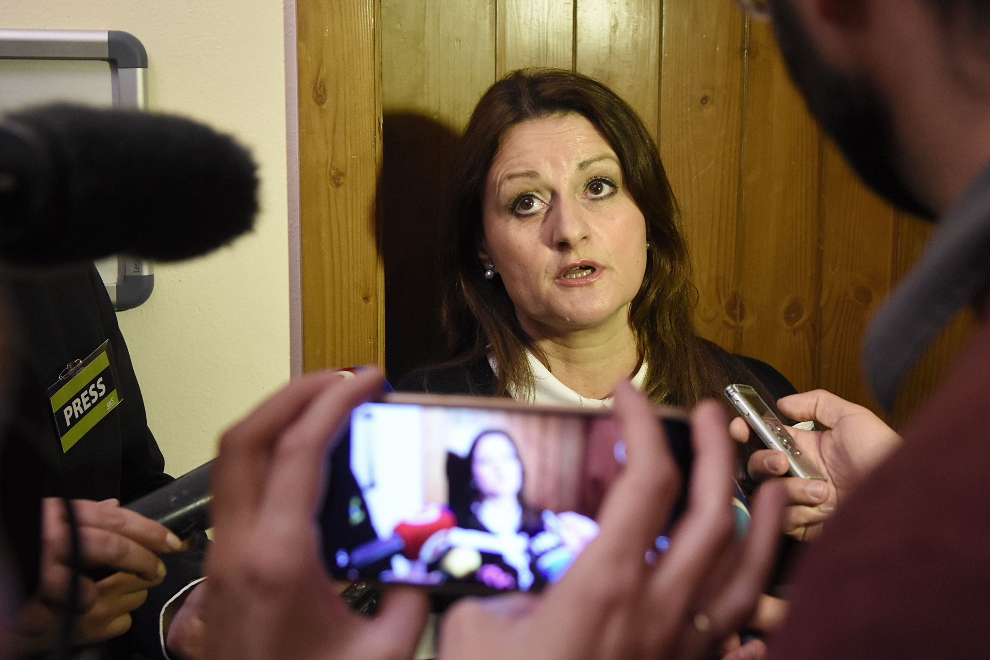 e0870cfb-a337-4568-8b8b-4cb0fccb11da