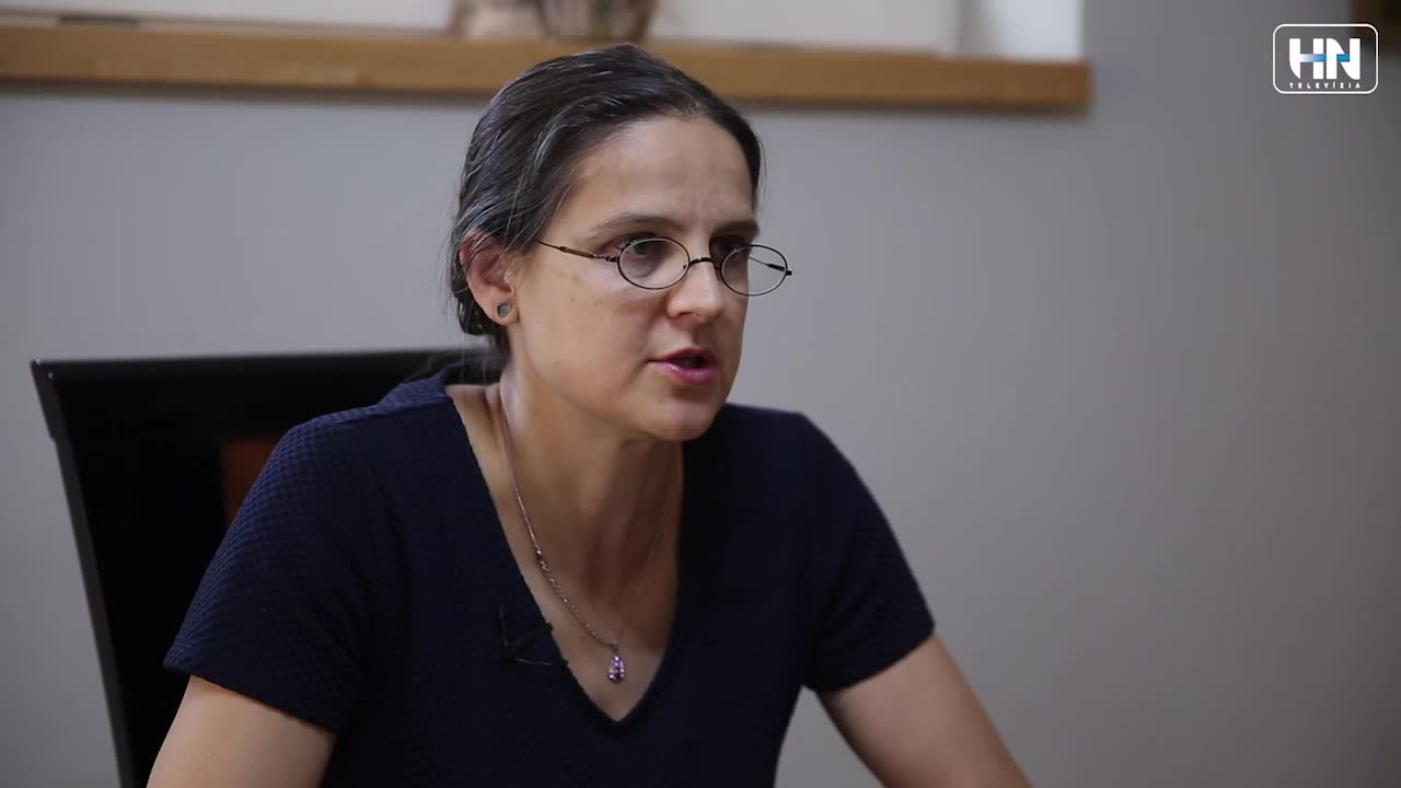 d7951fcb-fb4c-474b-a229-c75ef13db9fd