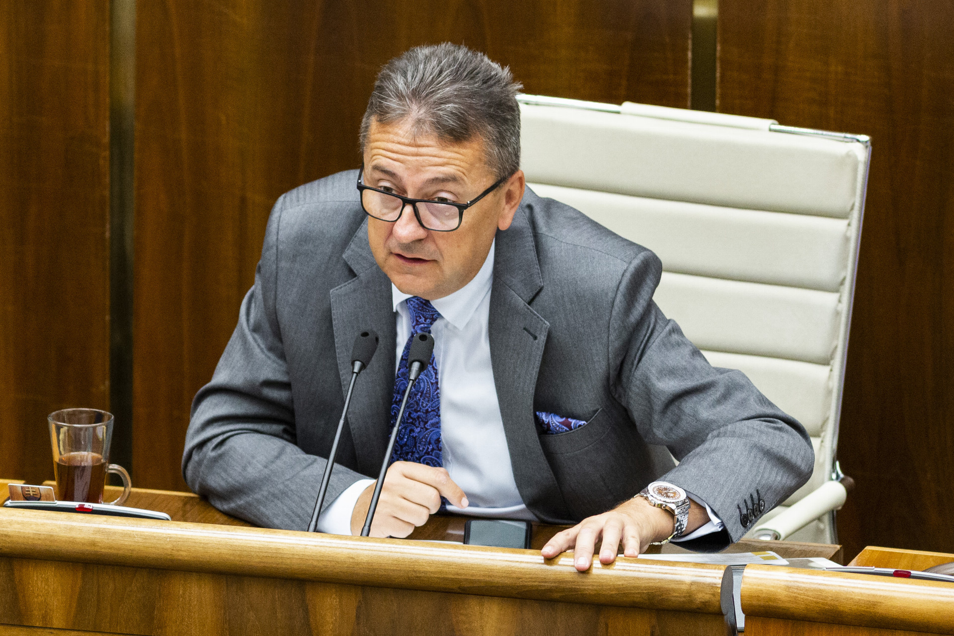 edf5e01b-03ca-47fc-99b4-c49ed2ddd64c