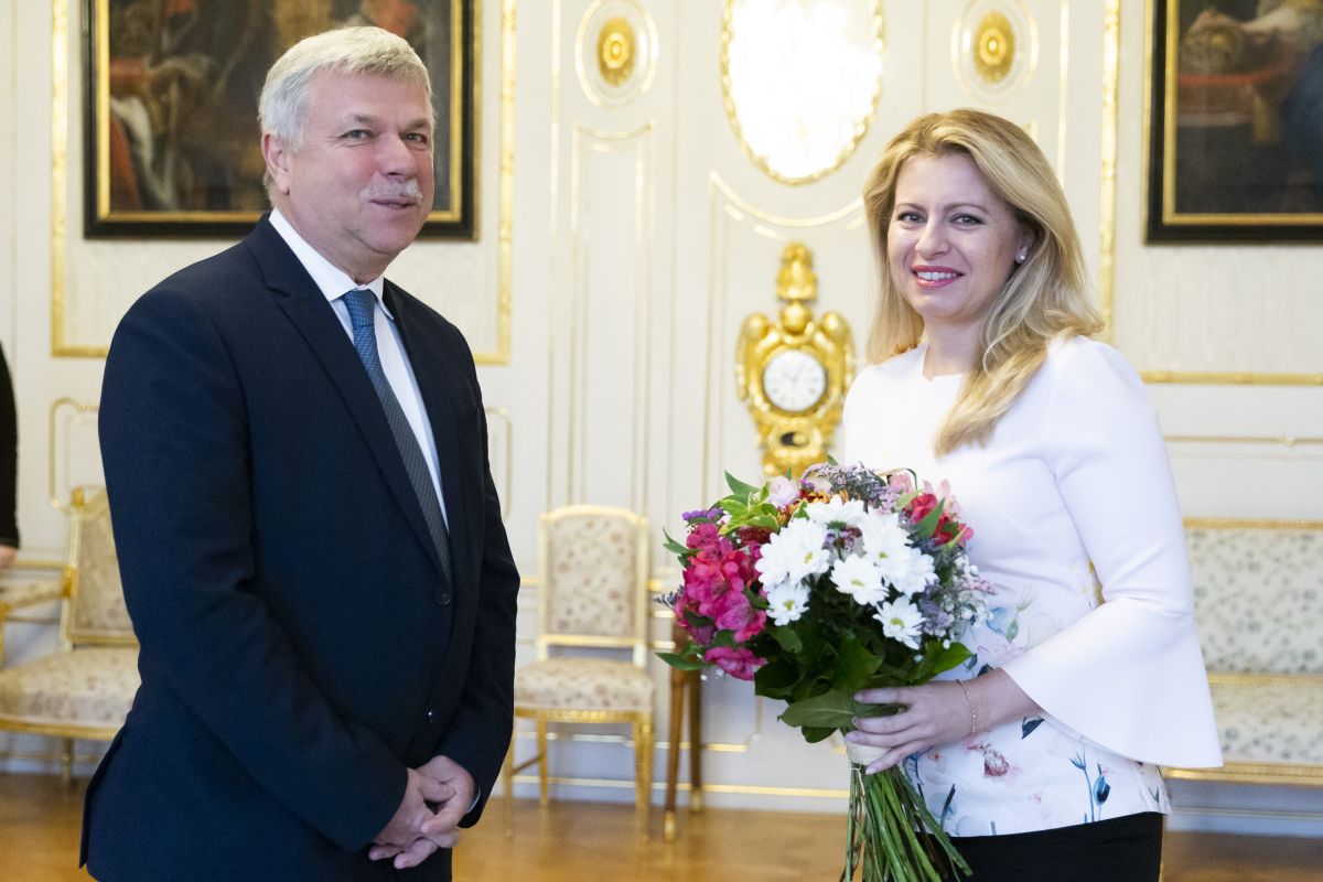 58fcd83c-fdc5-485b-a3e3-fcbaf3d737b7