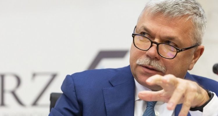 Predseda Rady pre rozpočtovú zodpovednosť Ivan Šramko upozornil na viaceré riziká, ktoré prináša rozpočet na roky 2020 – 2022.