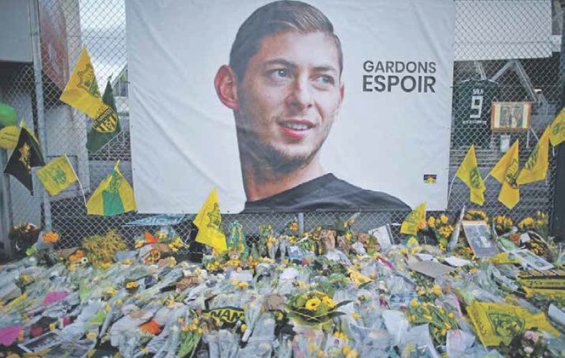 Po potvrdení úmrtia argentínskeho forwarda sa po svete konali spomienkové udalosti, kde si ľudia spontánne uctili Salovu pamiatku.
