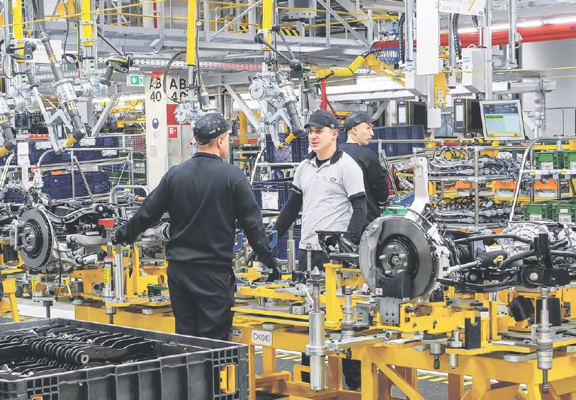 Zdá sa, že spustenie výroby v štvrtej automobilke neviedlo k nárastu domácej výroby komponentov, ale k ich zvýšeným dovozom zo zahraničia.