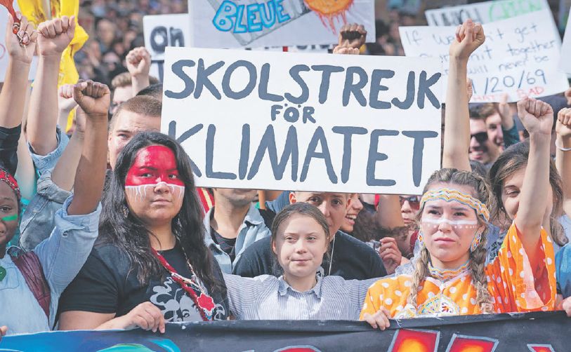 Švédska študentka Thunbergová sa stala symbolom boja za budúcnosť, rieši ju však cez ekológiu.