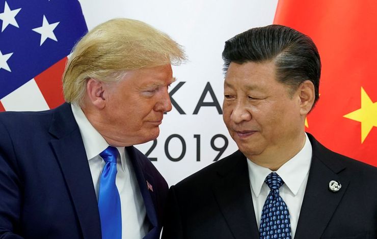 Americký prezident Donald Trump by mal v polovici januára podpísať obchodnú dohodu s Čínou, čo by malo zmierniť napätie na svetových trhoch.