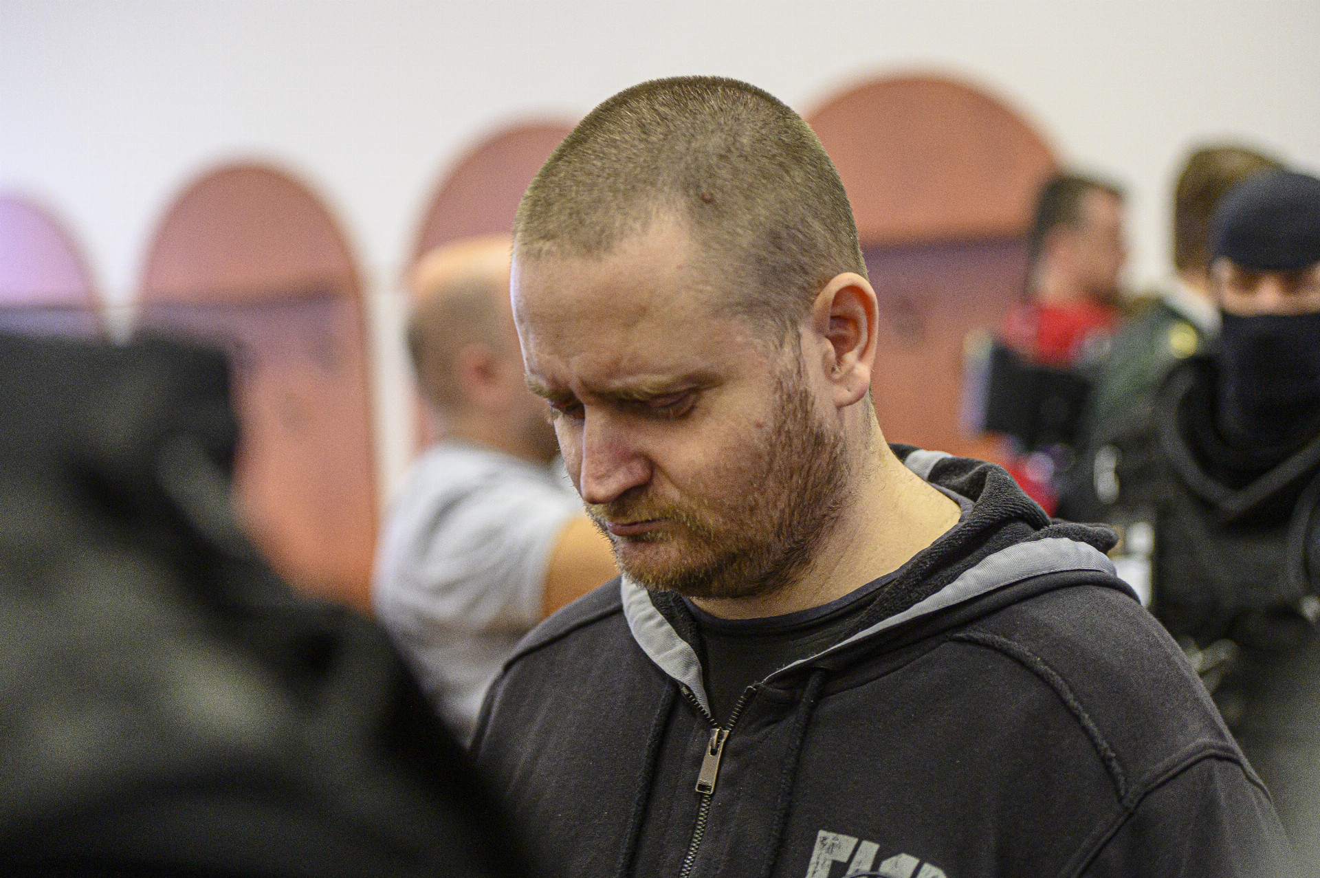 Obžalovaný Miroslav Marček v súdnej sieni  