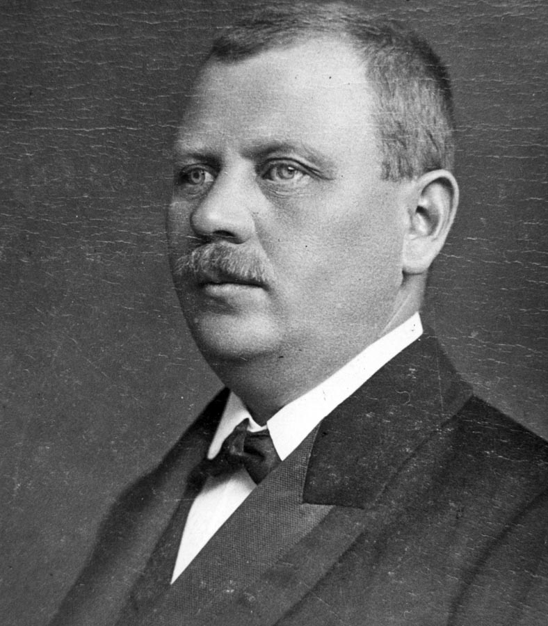 Konštruktér, priemyselník a priekopník českého motorizmu Josef Walter.