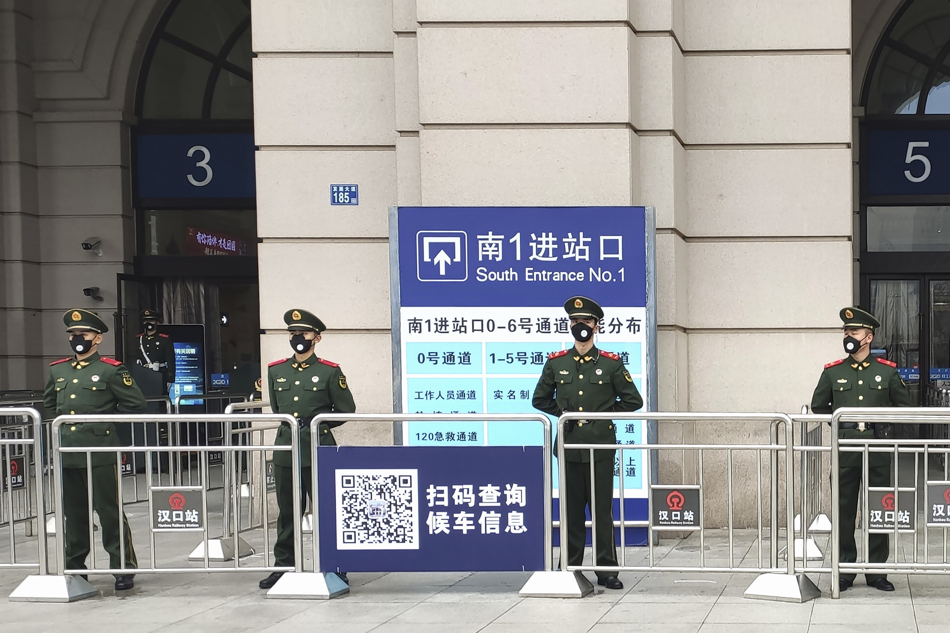 Opatrenia proti šíreniu nákazy v čínskom meste Wu-chan