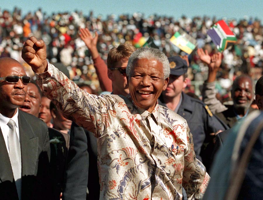 Mandela bol nielen symbolom boja proti apartheidu, ale aj rešpektovanou osobnosťou.