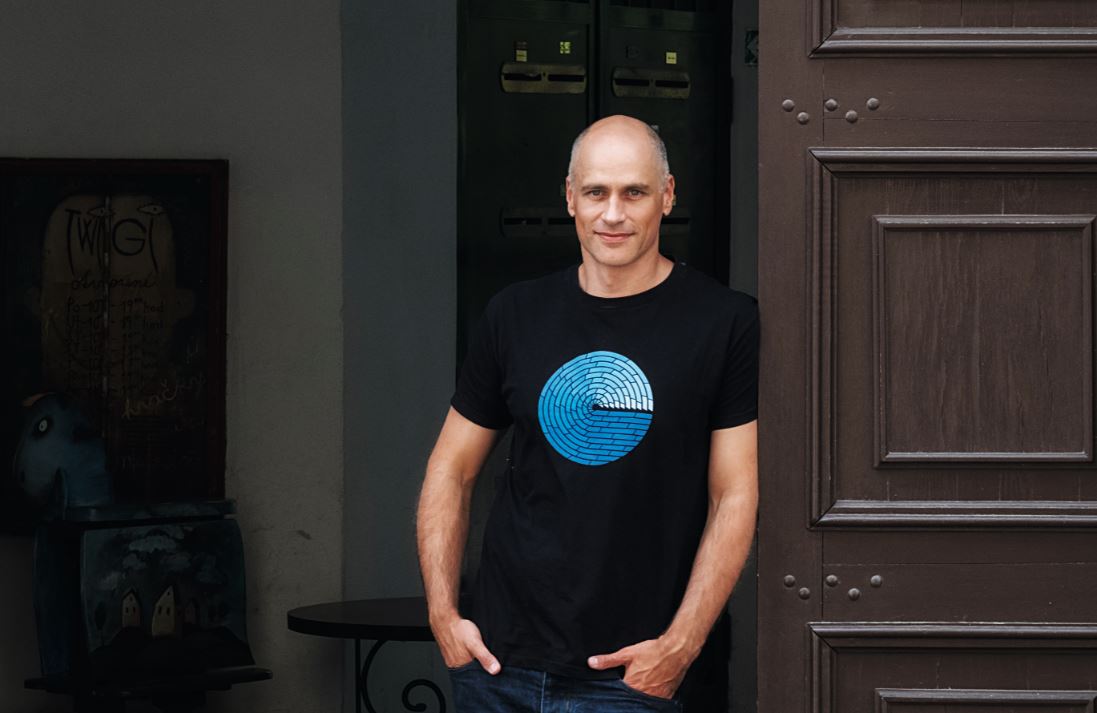 429b93bd-f444-417d-b322-fbe0b774037d