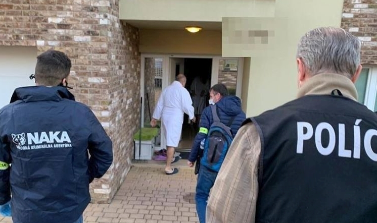 1c34580f-df93-4f22-a910-c6c367e12777