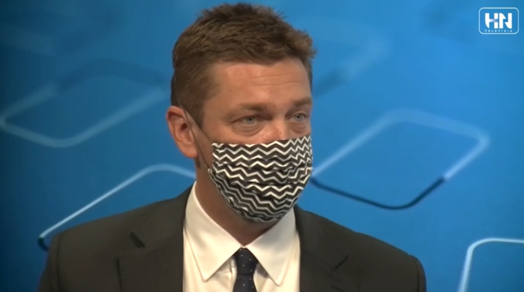 33d8317b-9e03-4137-8d54-c60d1c8370ce