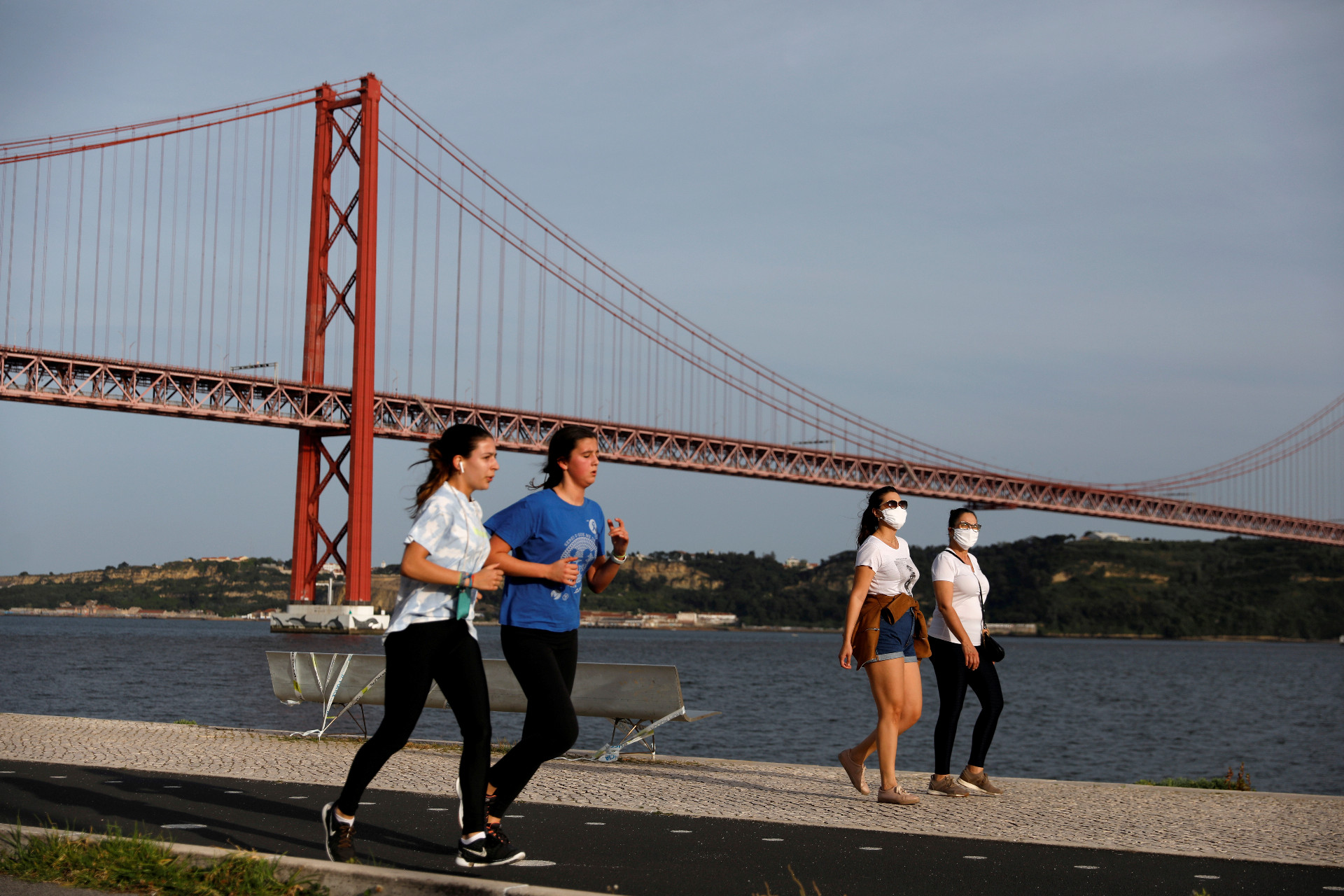 7bc24e13-cc53-46fa-86d5-ef6dd6609eb2