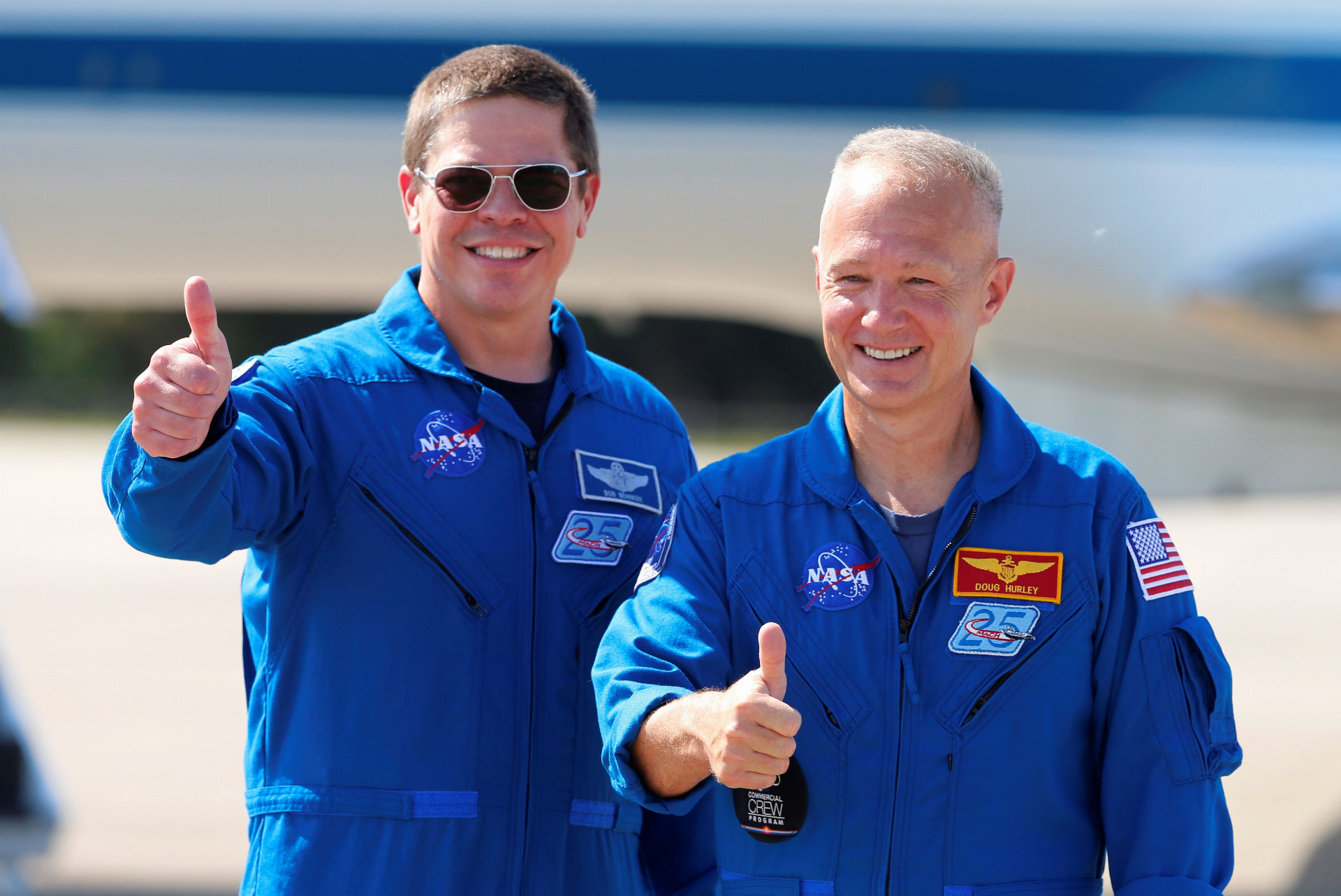 Kozmonauti Doug Hurley (vľavo) a Bob Behnken (vpravo) sa pripojili k stanici ISS včera poobede o 16.17 h nášho času.