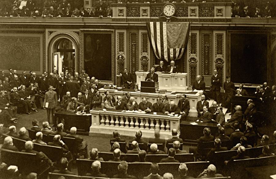 Americký prezident Woodrow Wilson ešte v roku 1918 predniesol pred Kongresom svojich 14 bodov, na ktorých sa mala vybudovať Európa po prvej svetovej vojne.