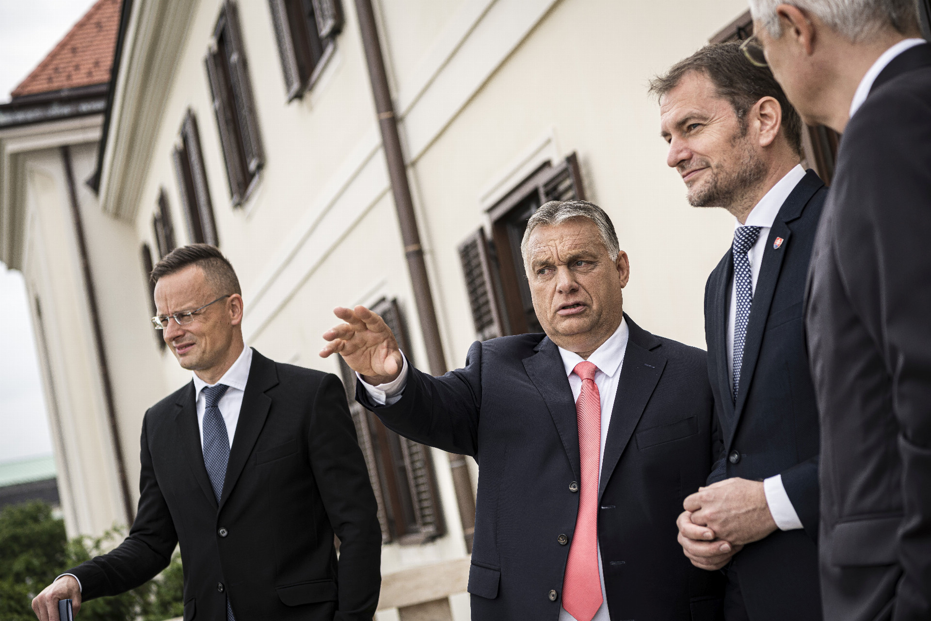 Spoločnú reč počas návštevy v Budapešti našli nielen premiéri Viktor Orbán a Igor Matovič, ale aj šéfovia diplomacií Péter Szijjártó (vľavo) a Ivan Korčok.