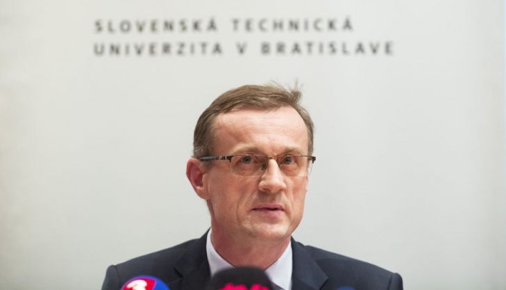 Rektor STU Miroslav Fikar možno získa väčšie právomoci.
