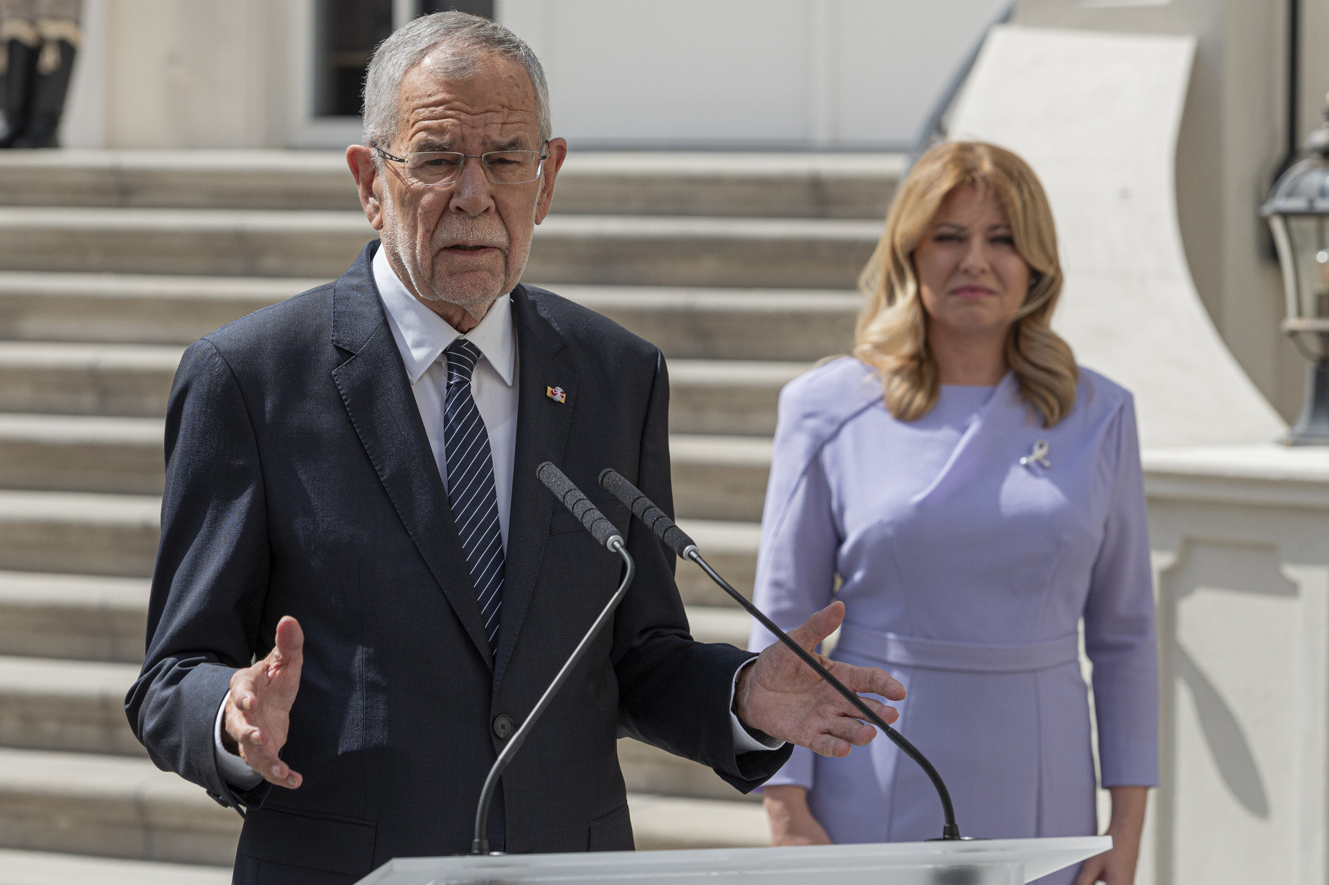 73825dcc-9f1d-44ca-b17b-3992665bf08c