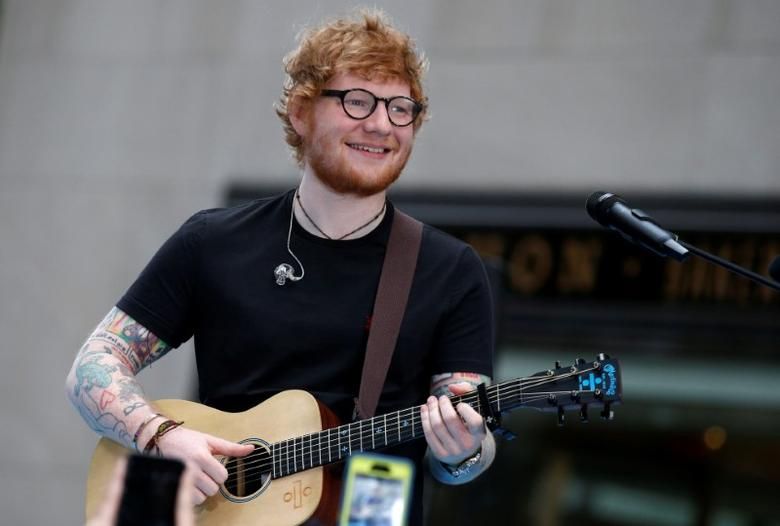 Ed Sheeran predal fondu Hipgnosis práva na pieseň Shape of you, ktorá je historicky najpočúvanejšou na streamovacej službe Spotify.