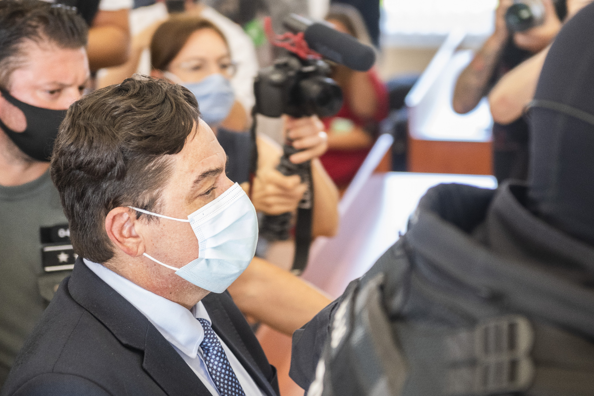 0833c405-d8aa-4ea5-b6b1-9bb66c1bb2ed