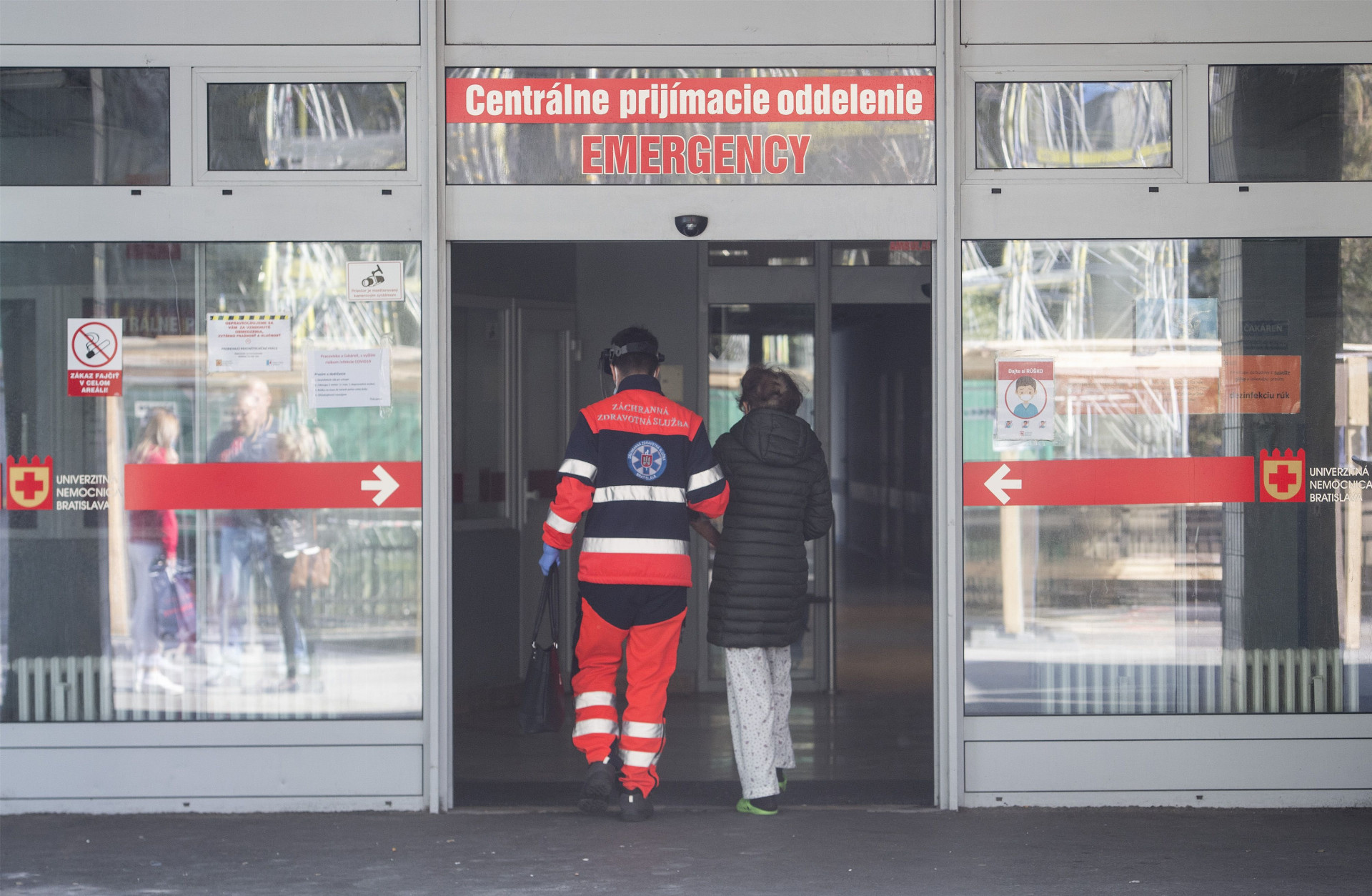 Na centrálnom príjme v bratislavskom Ružinove potvrdili nedávno 18 pozitívnych zdravotníkov.