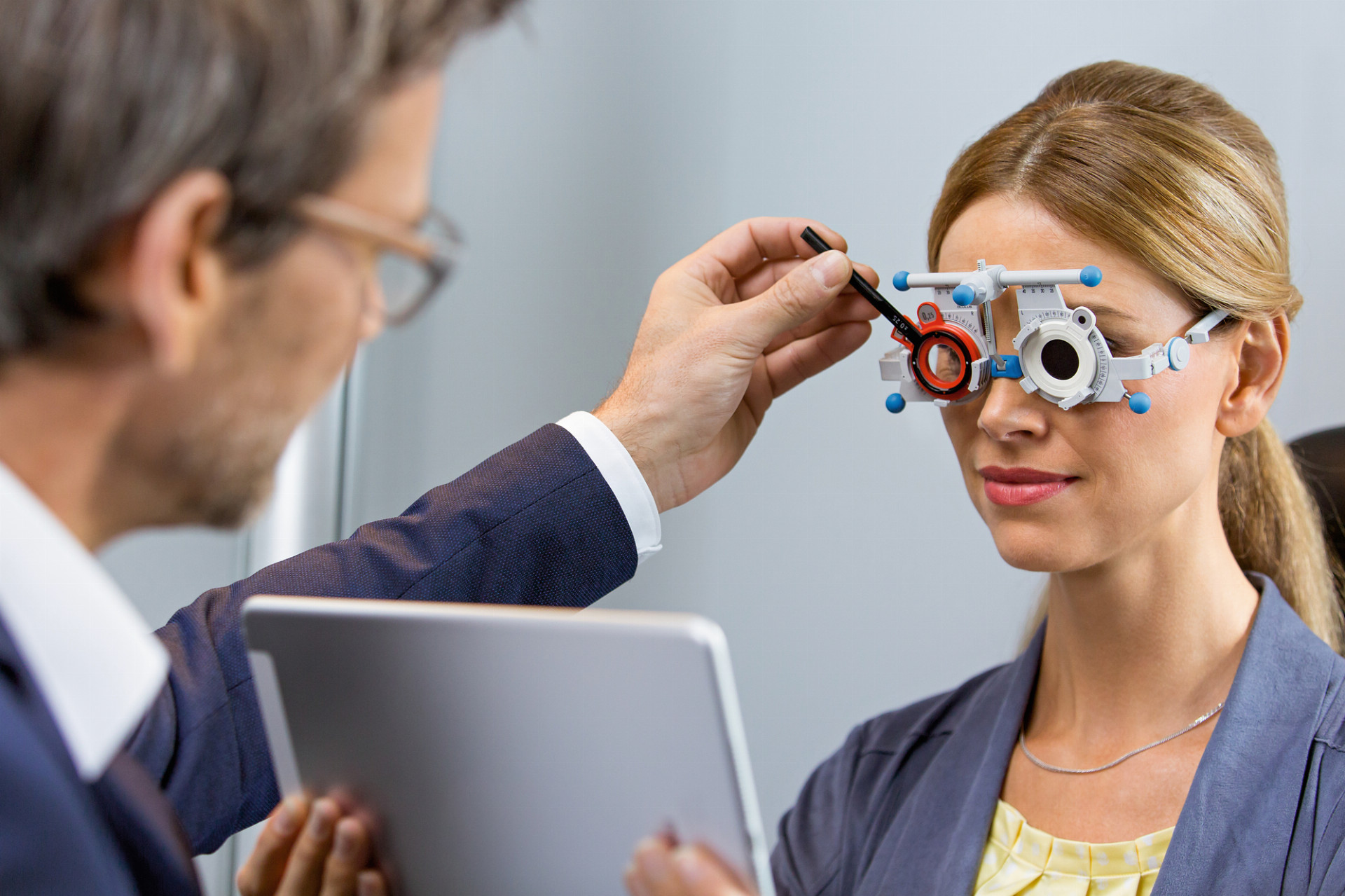 Biometrická inteligencia vložená do okuliarov