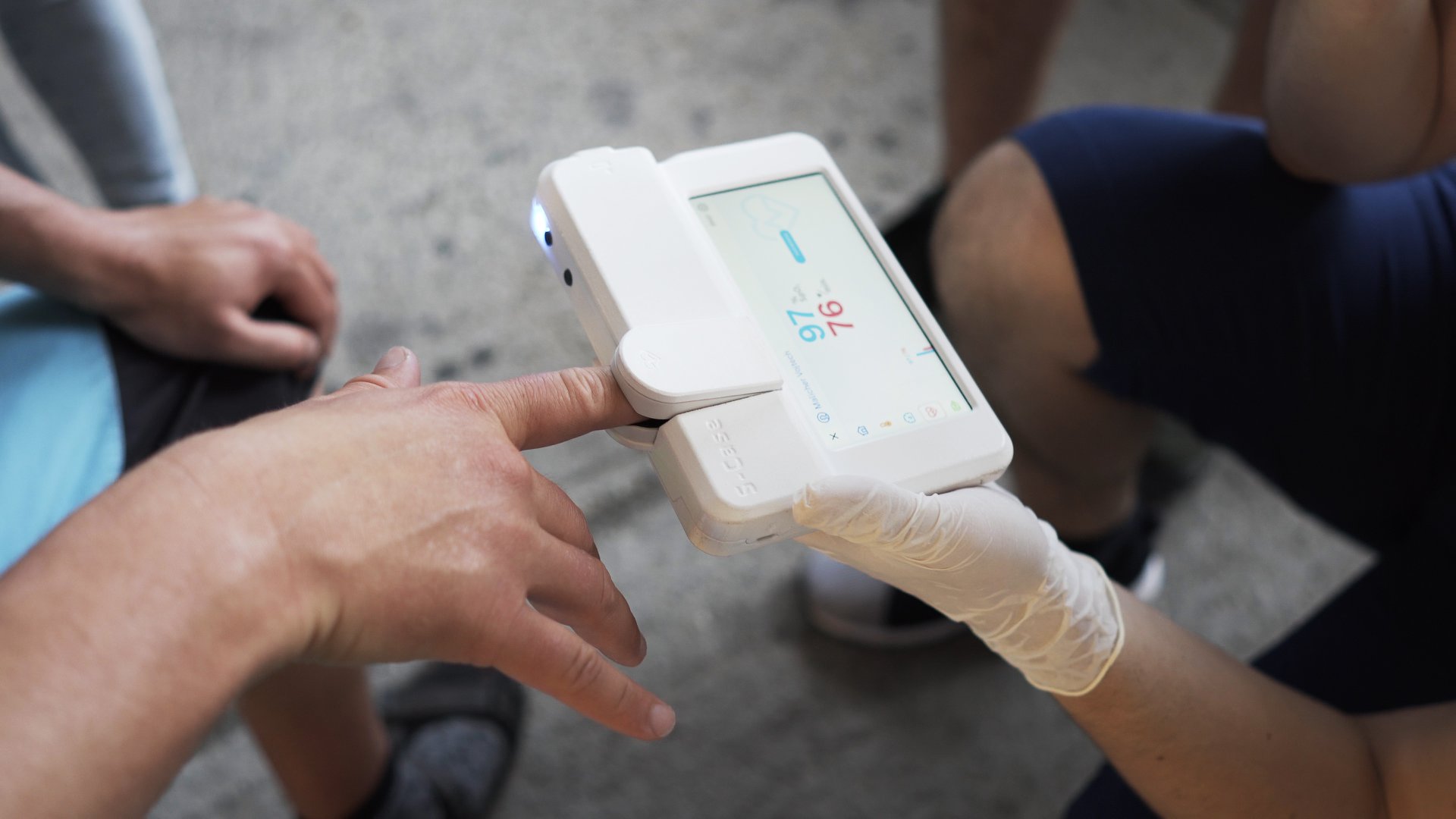 S-Case je veľké ako mobil a dokáže zmerať tlak, cukor či teplotu Využitie nájde najmä v oblasti vzdialeného telemonitoringu zdravia pacientov