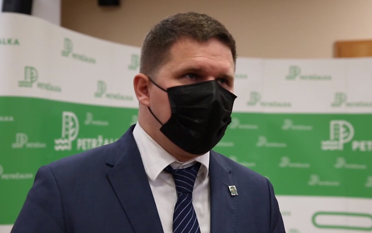 e90276e4-1a59-4387-b3f7-d6b5d3096ea5