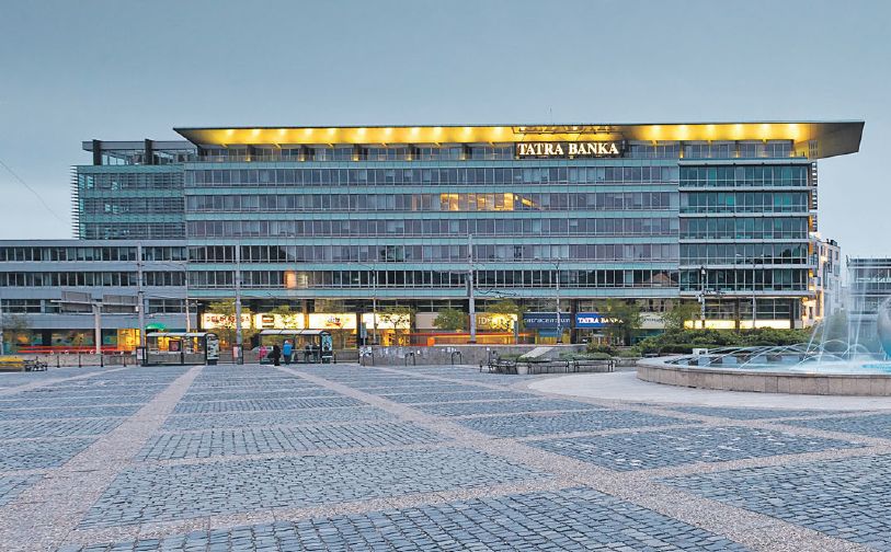 Tatra banka (na snímke jej priestory na bratislavskom Hodžovom námestí) má aktuálne 14,08-percentný podiel na hypotekárnom trhu.
