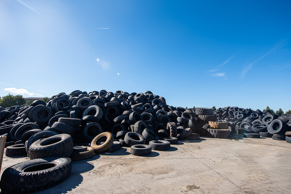 Ojazdených pneumatík sa zbavíte zadarmo a ušetríte aj životné prostredie