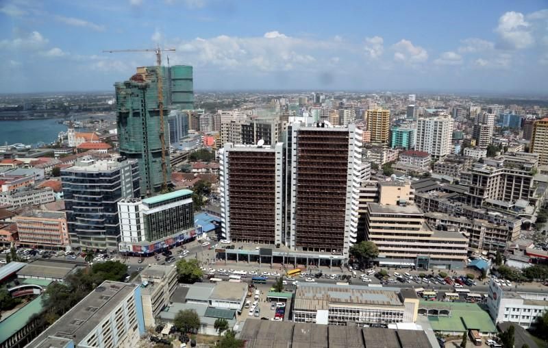 Dar es Salaam je dôležitým prístavom nielen pre Tanzániu, ale pre celý región východnej Afriky.
